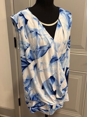 Jennifer Lopez Blue & White Floral Wrap-Front Sleeveless Tunic